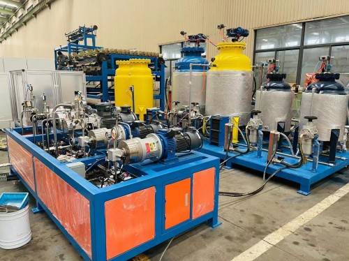 2025年數控與夾心彩鋼板設備選購指南 跨材質適配與售后體系解析，兼論零部件銷售策略